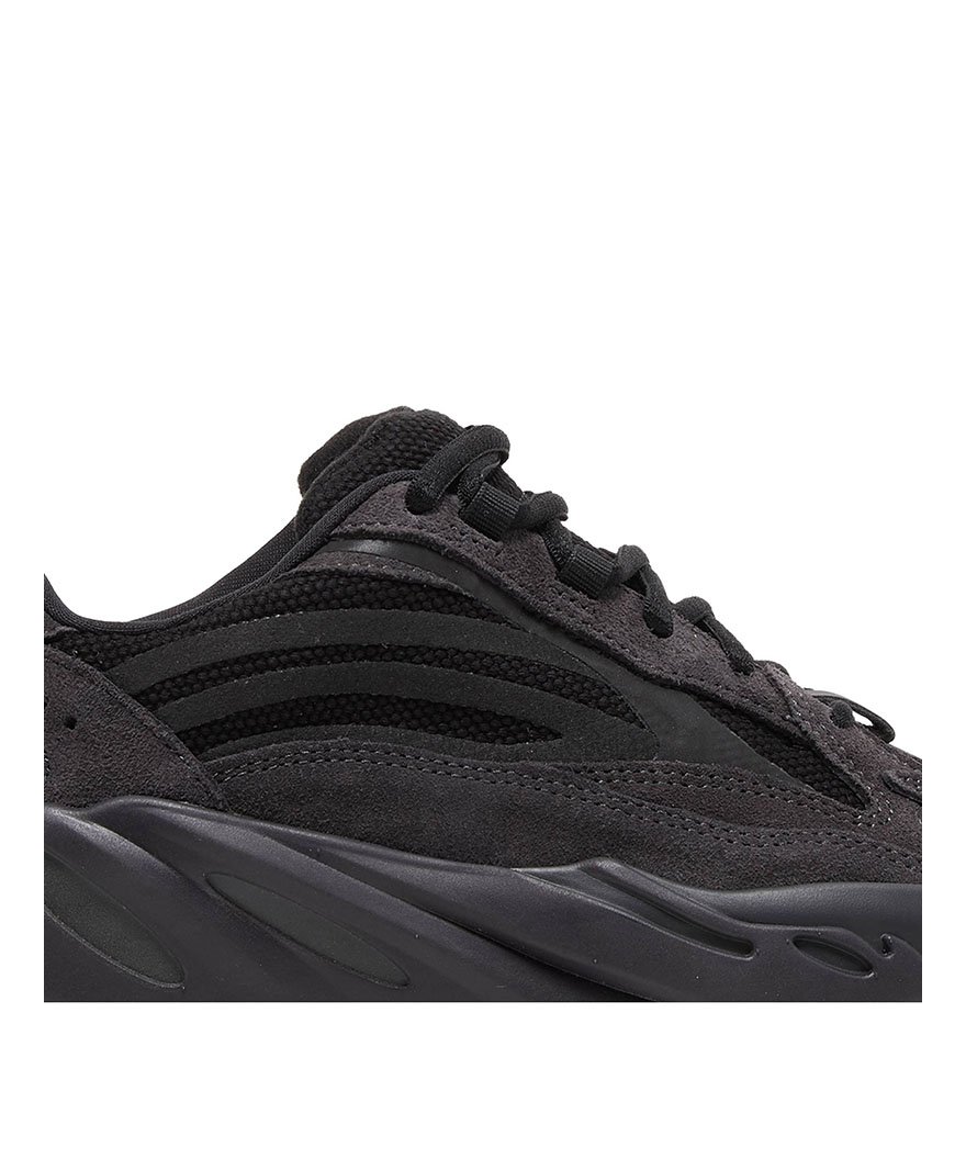Yeezy Boost 700 V2 Vanta,YEEZY 700,YEEZY