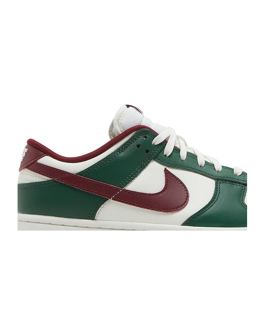 Dunk Low Gorge Green Team Red,SB DUNK LOW,SB DUNK,NIKE SHOES