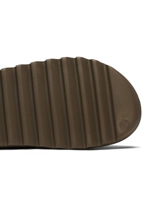 Yeezy Slides Earth Brown,YEEZY SLIDES,YEEZY